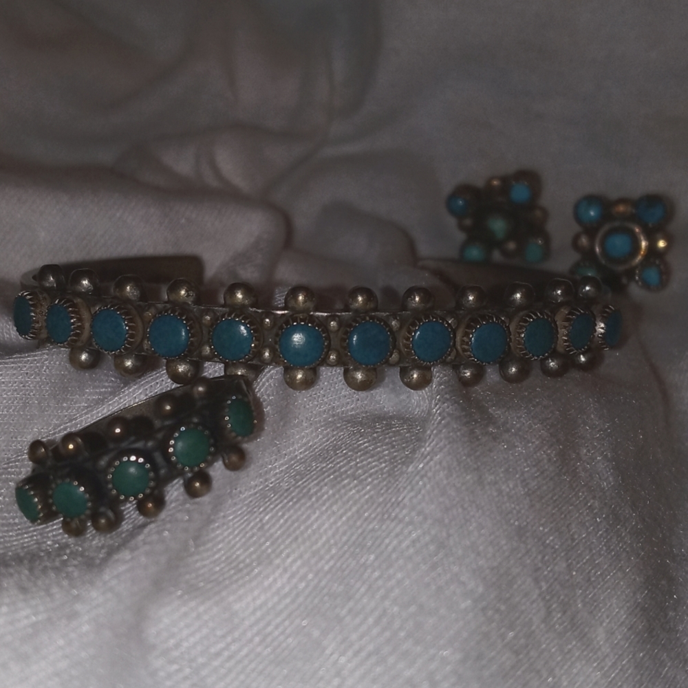 12 snake eye turquoise Navajo handmade bracelet cuff
